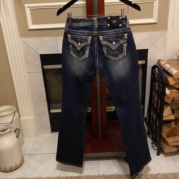Miss Me 27. Boot cut. 34 inseam - Picture 4 of 4